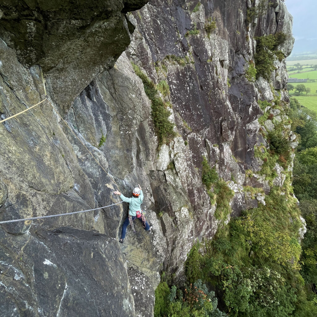 multipitch trad climbing course north wales